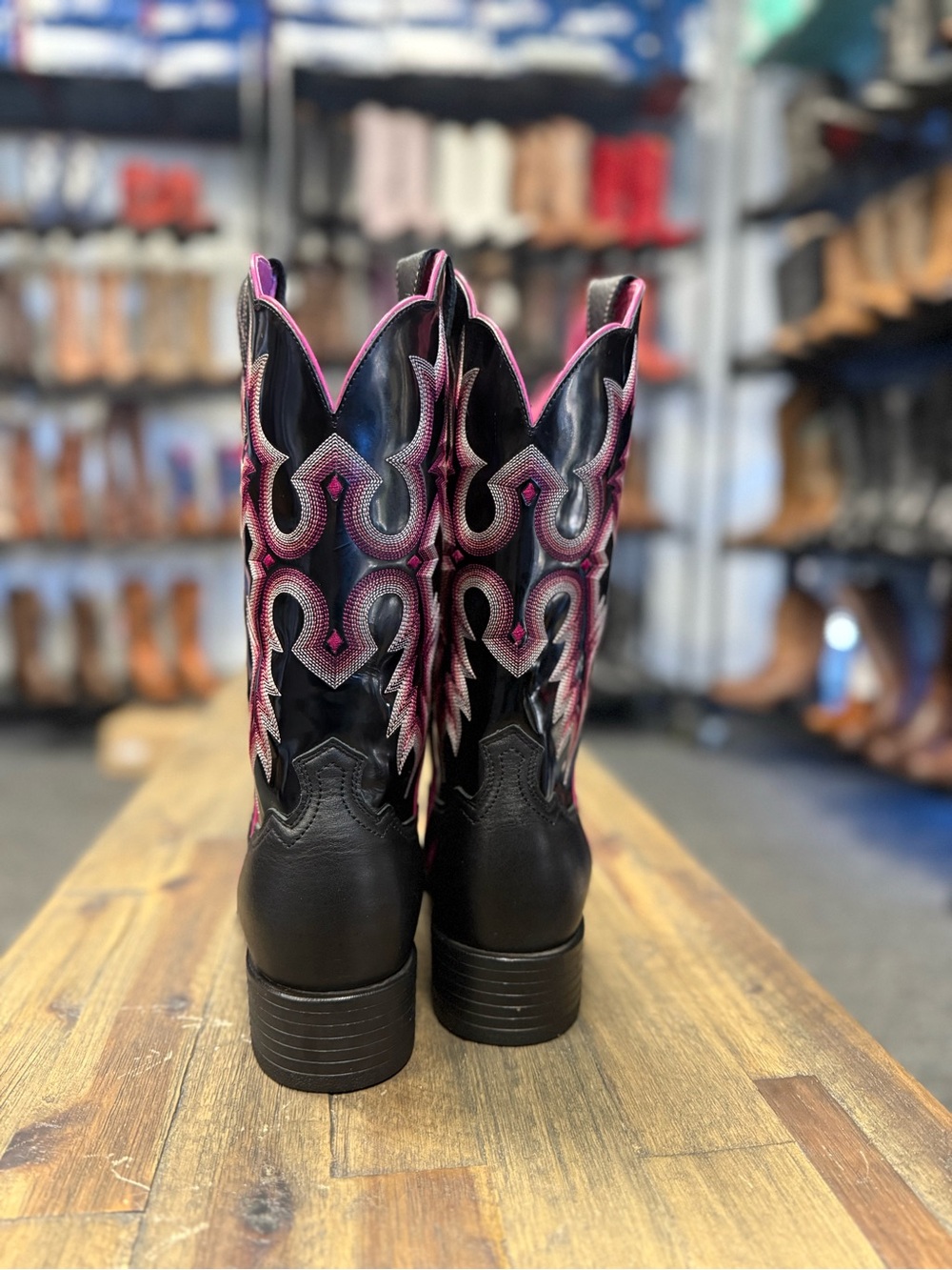 Ariat Women's Tombstone Western Boot - Broad Square Toe Size 10 - Picture 3 of 6